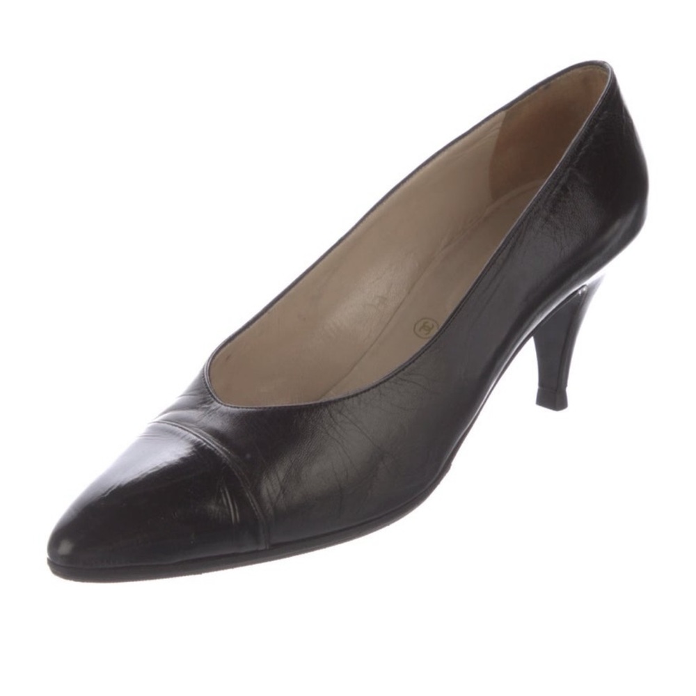 Chanel Black Leather Pumps
